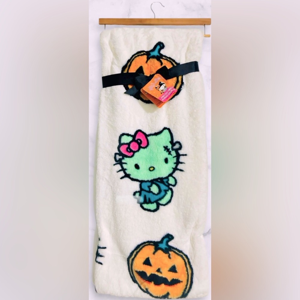 Hello Kitty Halloween Green Frankie Throw Blanket NEW NWT